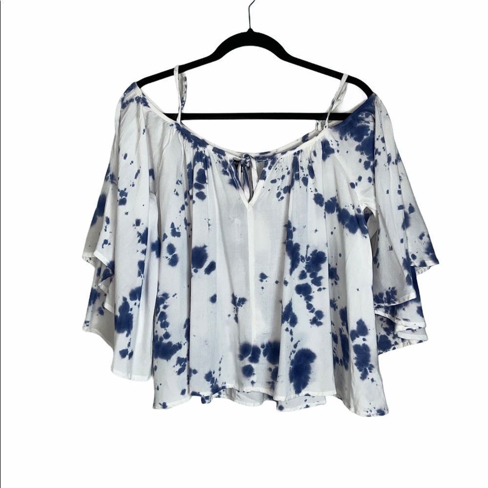 NWT Style Envy Tie-Dye White and Blue Top